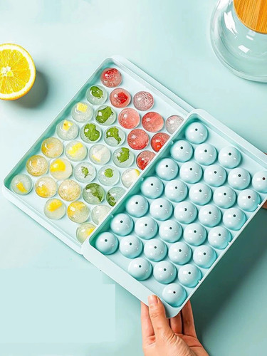 Ice cube tray with - tray, lid